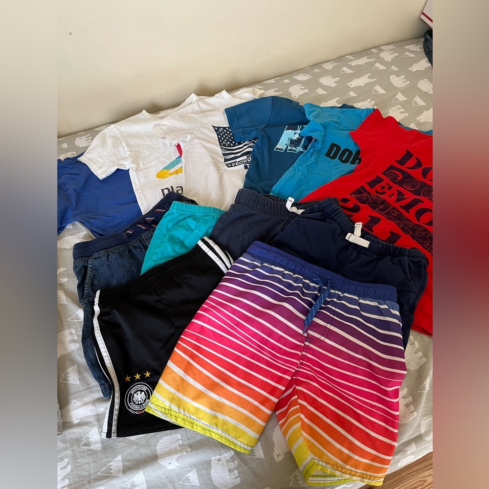 Boy 4-6T 12 piece summer bundle capsule wardrobe mixed brands: Uniqlo, Nike, H&M